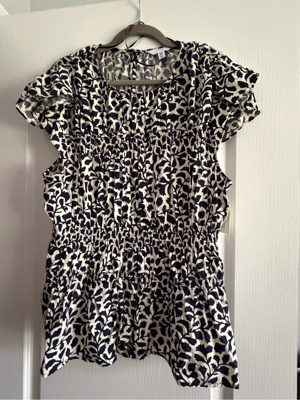 Time and Tru Black and Tan Floral Print Short Sleeve Blouse plus size
